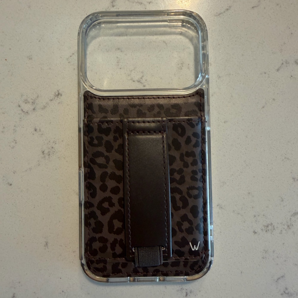 Walli iPhone 17 pro case